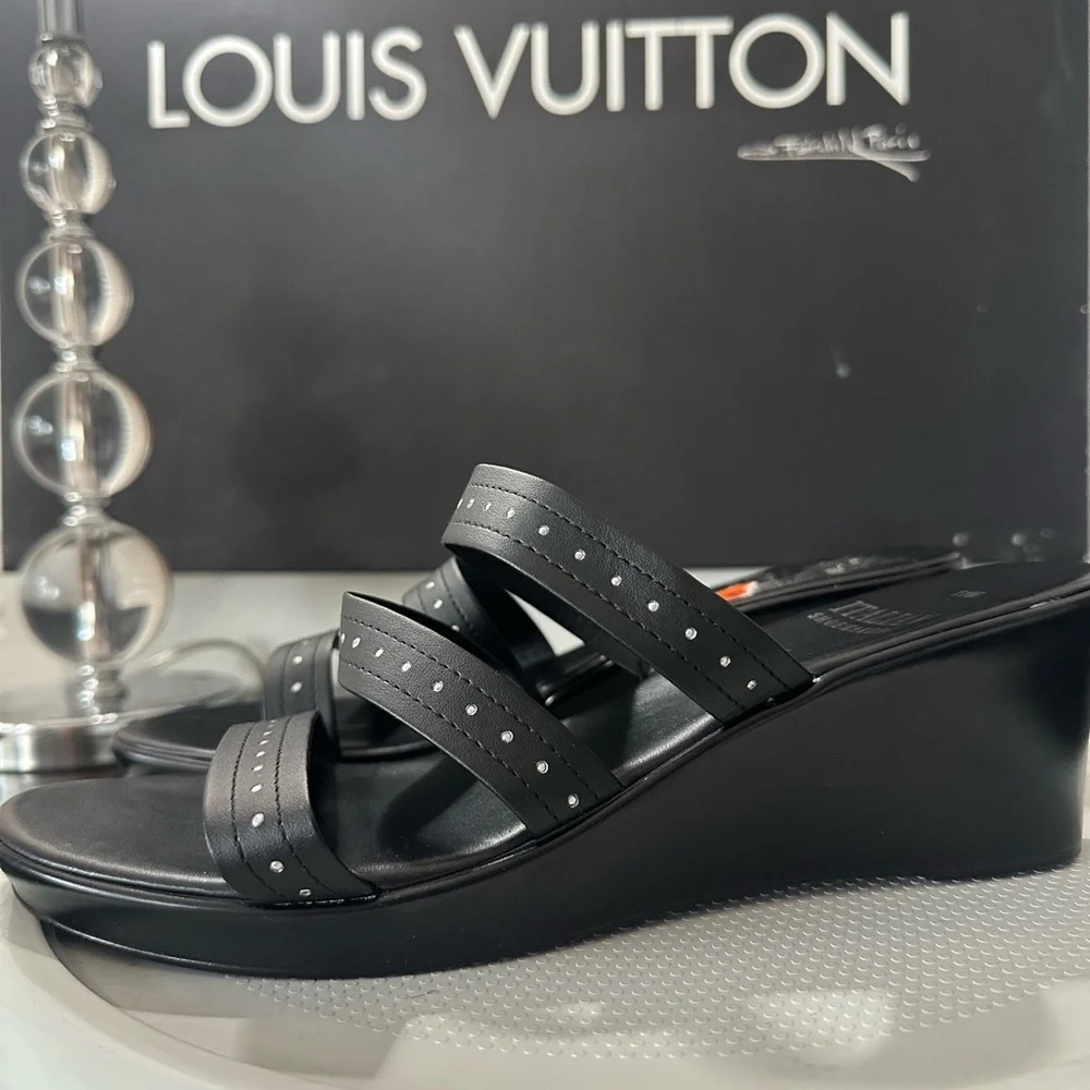 🆕Italian Shoemakers Wedges